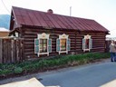 Wohnhaus in Listwjanka am Baikalsee, Sibirien, Russland