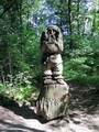 Skulptur auf dem Hexenhügel bei Schwarzort (Kurische Nehrung, Litauen)