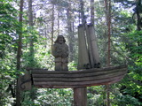 Skulptur auf dem Hexenhügel bei Schwarzort (Kurische Nehrung, Litauen)