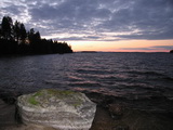 Abendstimmung über dem Pielinensee vom Blockhaus-eigenen Sandstrand