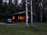 Blockhütte in der Dämmerung