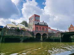Hamburg (D)