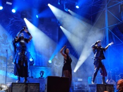 Rock The Lakes Festival - Feuerschwanz feat. Melissa Bonny