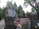 Grabsteine auf dem Neujungfrauen-Friedhof